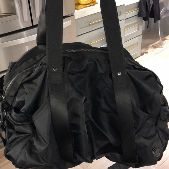Lululemon Extra Mile Duffel Bag - Picture 6 of 7
